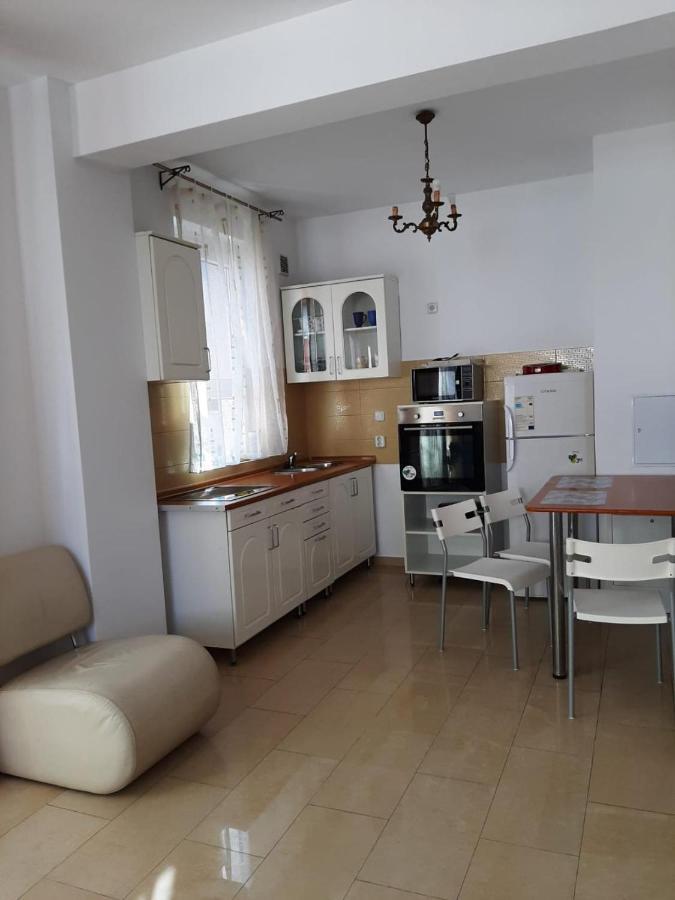 Arad Chic Apartament Uta Dış mekan fotoğraf